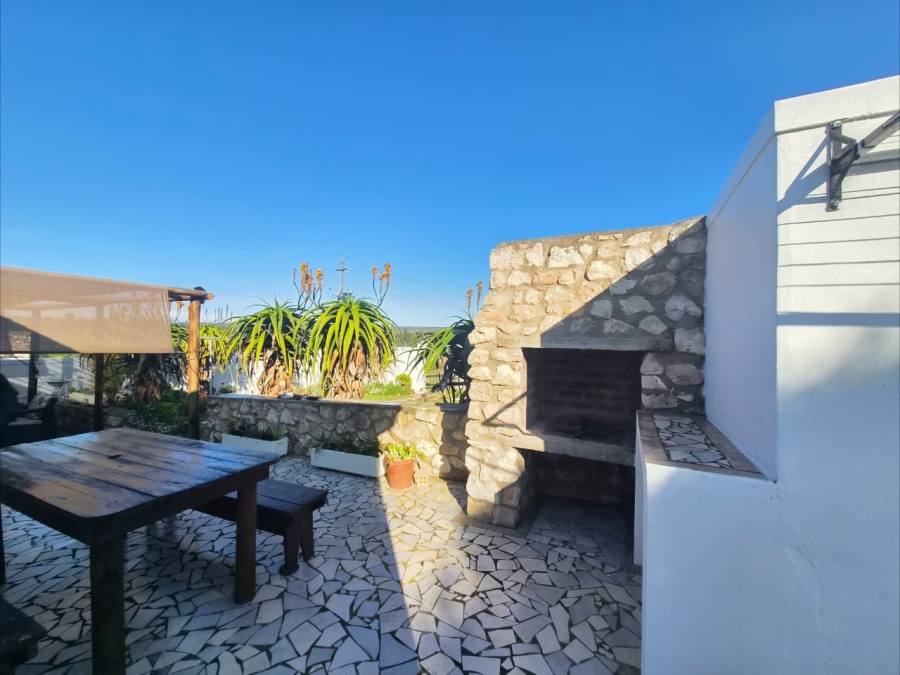2 Bedroom Property for Sale in Stilbaai Oos Western Cape